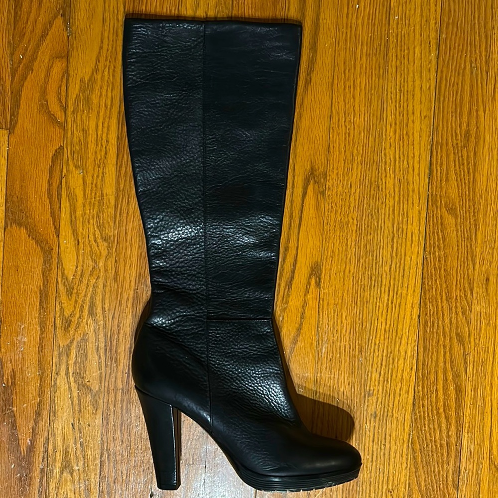 Calvin Klein heeled black leather boots